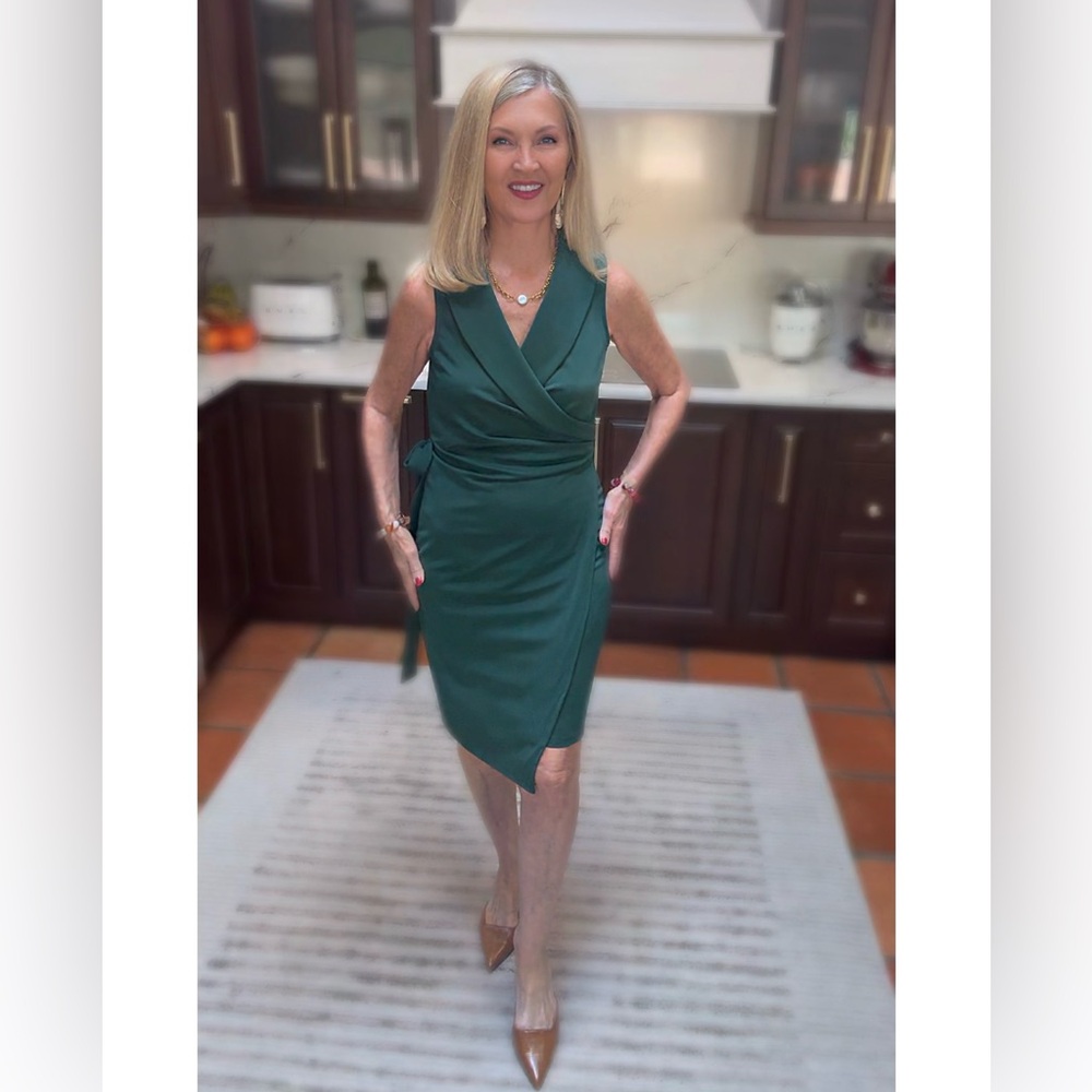 NWT GREEN FAUX WRAP DRESS-S